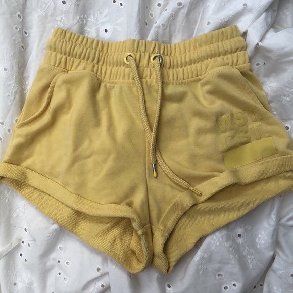 Yellow summer shorts - Picture 2 of 3